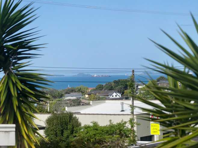 1/41 Deep Creek Road, Waiake