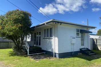 8 Robinson Avenue, Holdens Bay