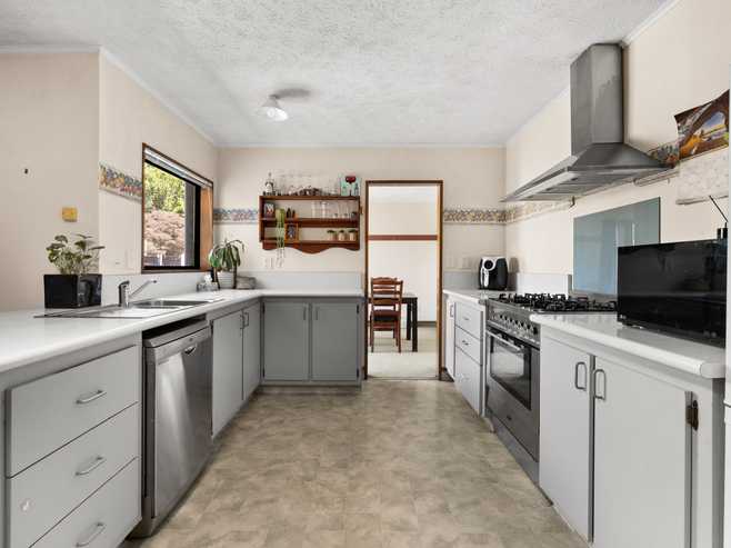 29 Lowther Place, Taradale