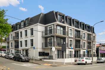 202/2 Colombo Street, Newtown