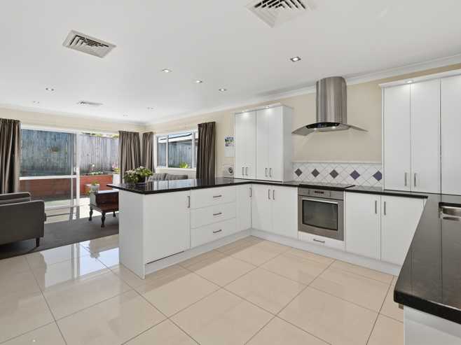 100 Falcon Drive, Welcome Bay