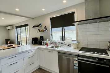 Flat A, Rm/80 Manor Place, Dunedin Central
