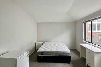 Flat A, Rm/80 Manor Place, Dunedin Central