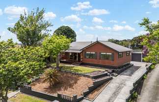31 Amanda Avenue, Dinsdale