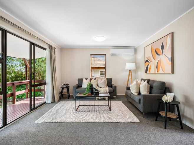 31 Amanda Avenue, Dinsdale