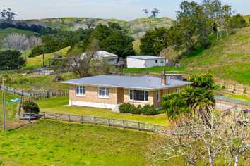  1334 Pukehuia Road, Tangiteroria