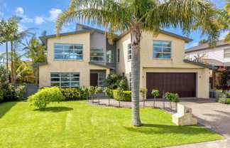 27 Pine Harbour Parade, Beachlands