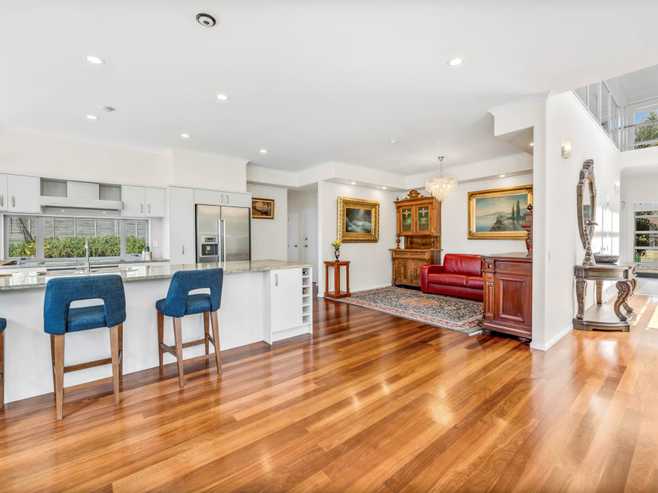 27 Pine Harbour Parade, Beachlands