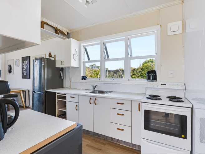 24 Tarahua Road, Vogeltown