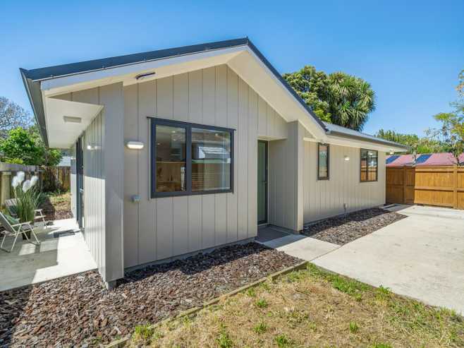 54A Compton Crescent, Taita