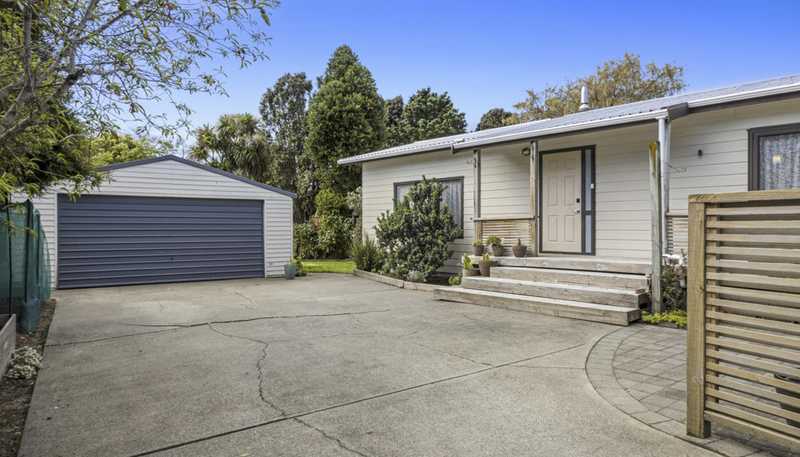 33 Campbell Avenue, Paraparaumu