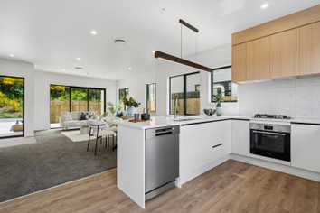  2/77 Colorado Road, Totara Park