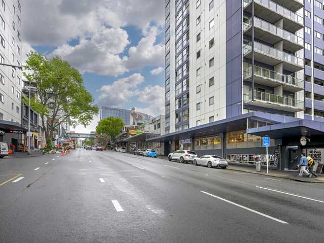 Elevated CBD dining: fully fitted restaurant