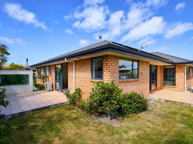 5A Robalan Place, Redwoodtown