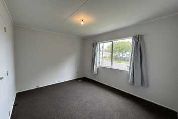 1  Charles Major Place, Hawera