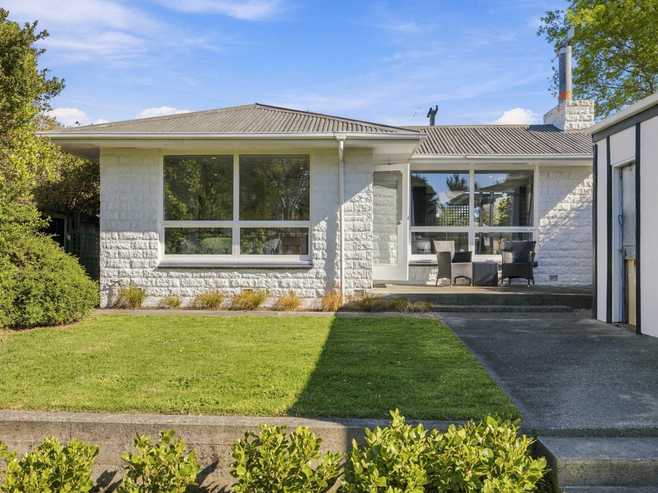 48 Waitikiri Drive, Parklands