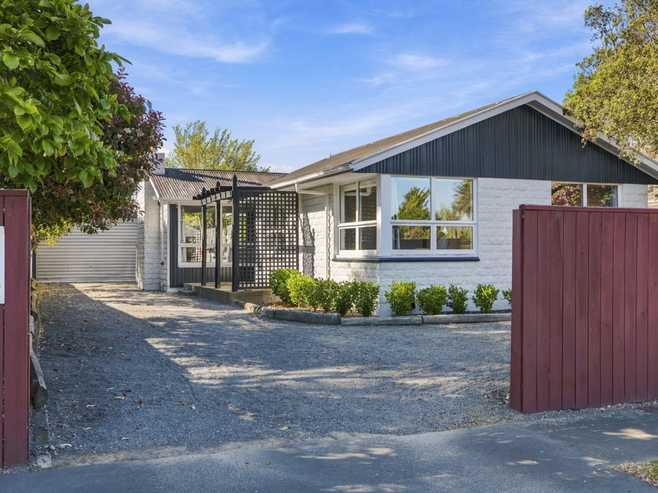 48 Waitikiri Drive, Parklands