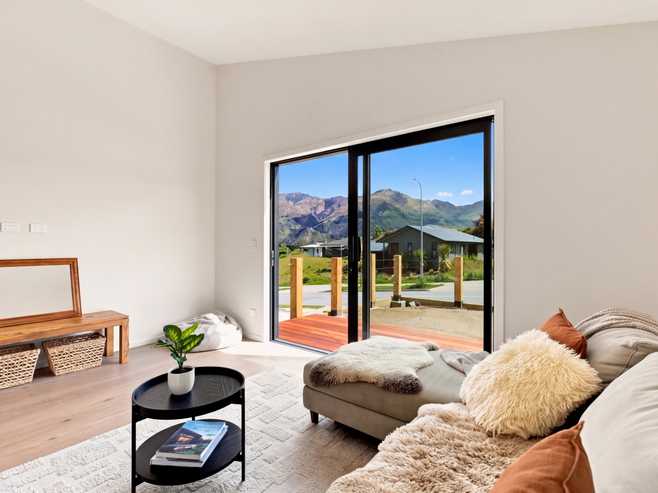 33 Clearview Street, Wanaka