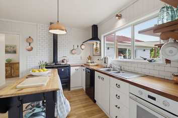 156 Petley Road, Paparoa