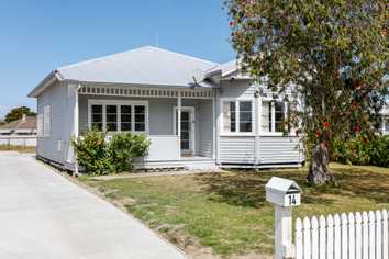 14 Waverley Street, Elgin