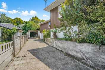 17 Barberry Grove, Maungaraki