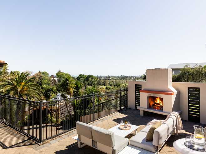 66 Little John Drive, Bellevue