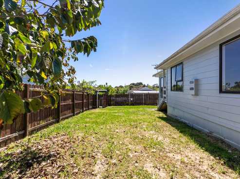 2/4 Rebecca Rise, Weymouth
