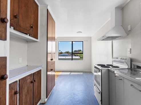 2/4 Rebecca Rise, Weymouth