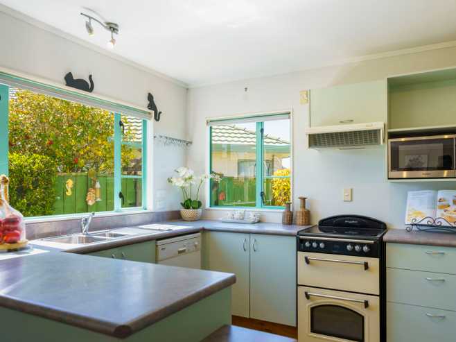 8 Montague Way, Taradale