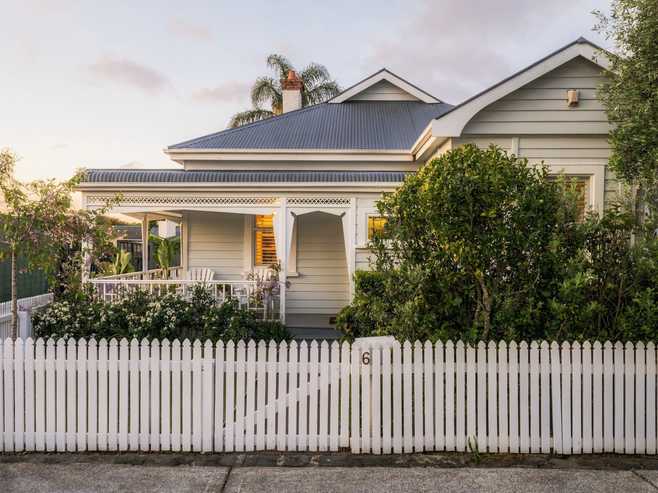 6 Methuen Road, Avondale