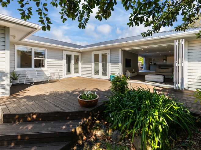 20 Kowhai Grove, Raumati Beach