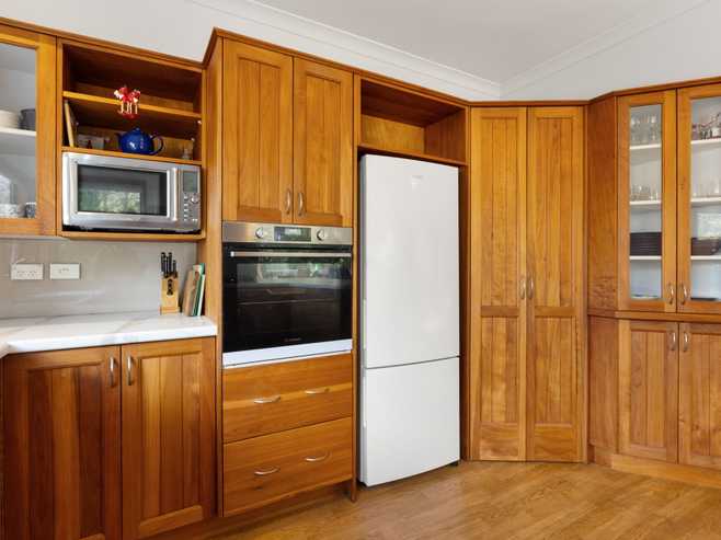41 Huntington Drive, Huntington