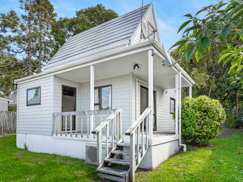 31 Eskdale Road, Birkdale