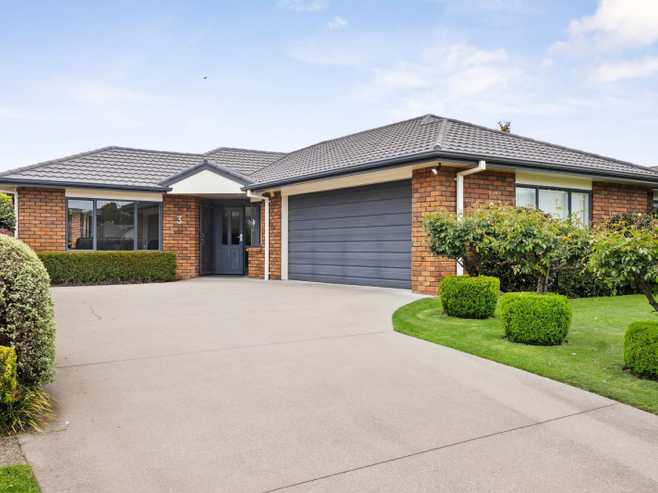 3 Chesterton Drive, Cambridge