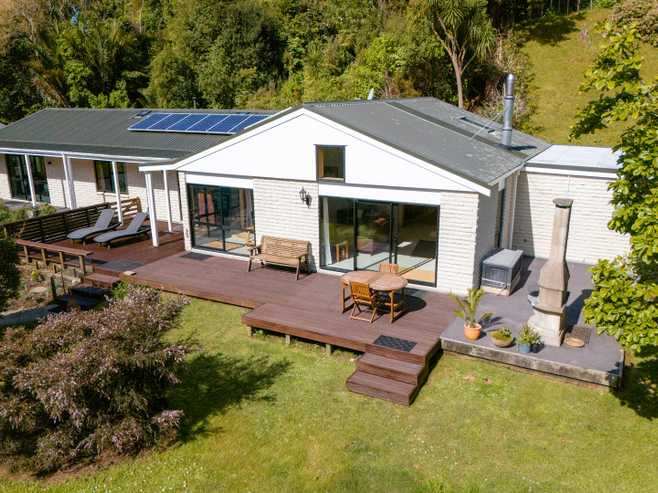 40 Ridgewood Drive, Ridgewood