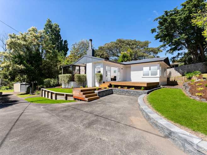11 Merchant Avenue, Te Atatu South