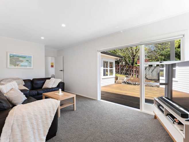 11 Merchant Avenue, Te Atatu South