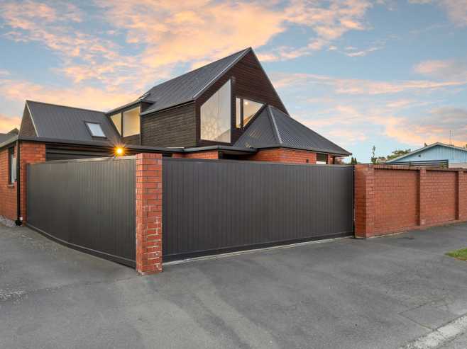 9 Clyde Road, Riccarton
