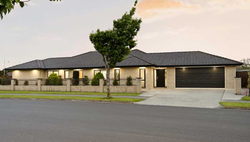 2 Allgood Place, Rototuna North