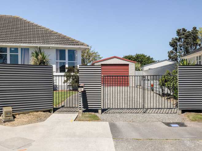 15 Avon Terrace, Roslyn
