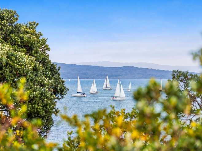 3 Gulf View Road, Murrays Bay