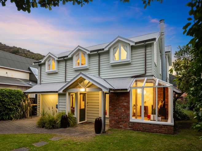 15 Miro Street, Eastbourne