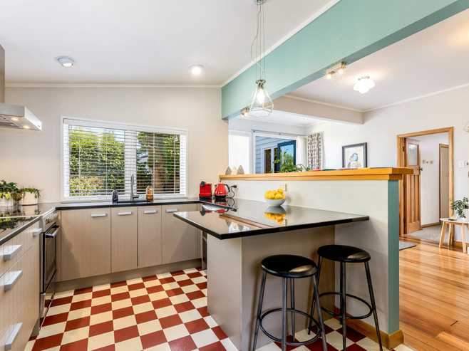 15 Miro Street, Eastbourne