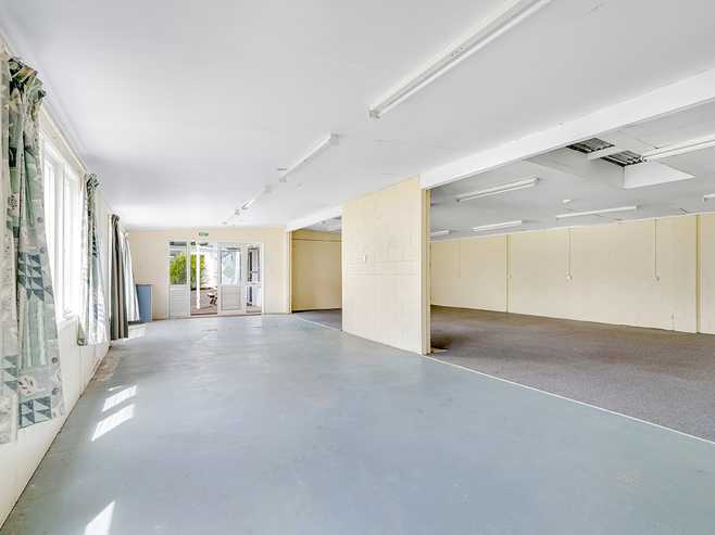 COMMERCIAL OPPORTUNITY 