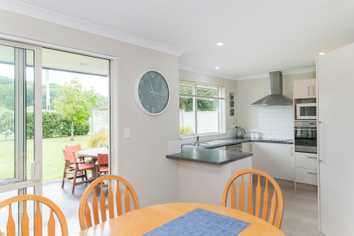 2 Sterling Park, Lytton West
