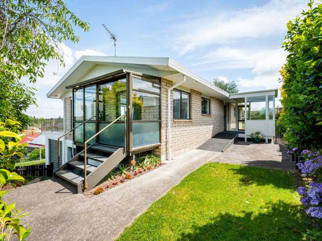 11 Mountbatten Place, Dinsdale