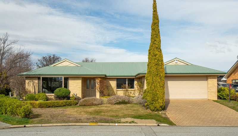 17 Orchard Place, Cromwell