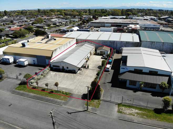 Office and workshop ideal for owner/occupier