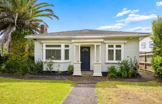 2 Worcester Road, Meadowbank