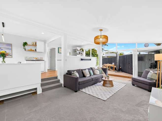 77 Vodanovich Road, Te Atatu South
